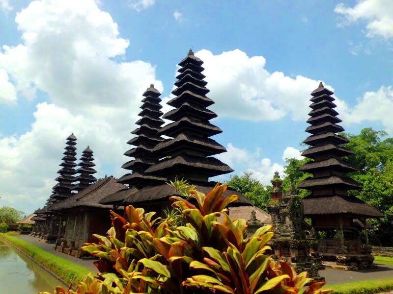 Brown_Pagoda_Near_Body_of_Water